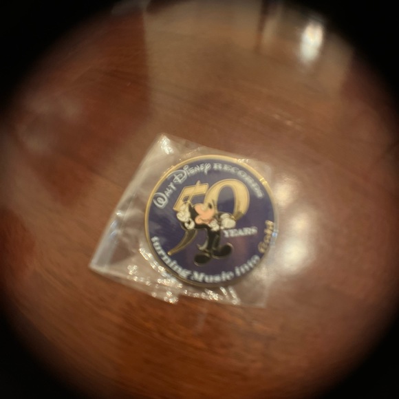 Walt Disney Records 50 years turning music into gold - Picture 5 of 7